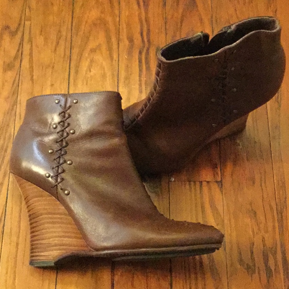 Aerosoles Signature booties